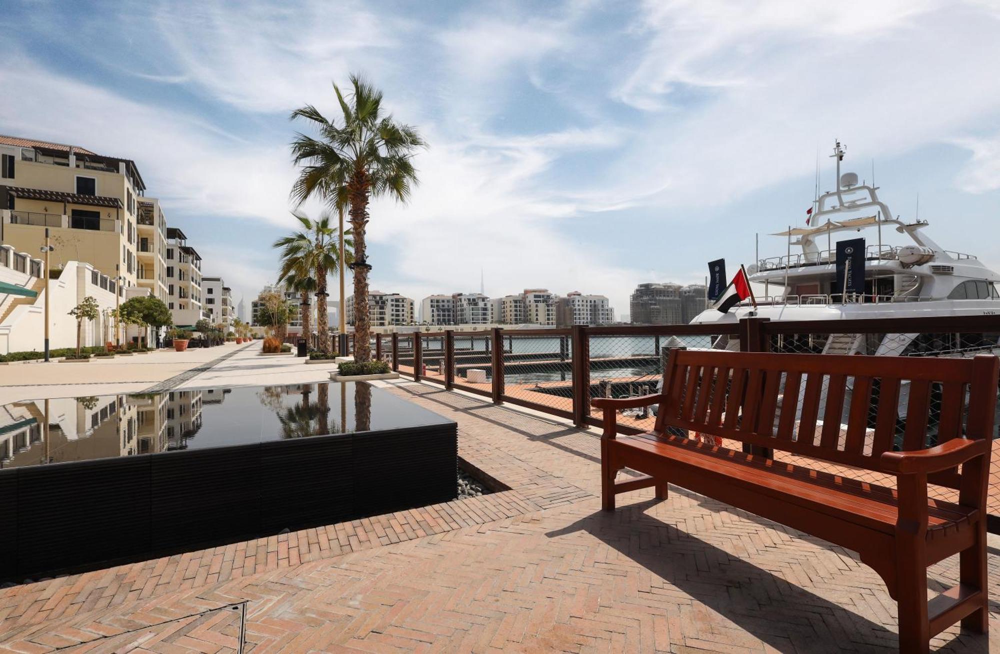 Elite Lux Homes - 1bhk Beachside Retreat At Port De La Dubai