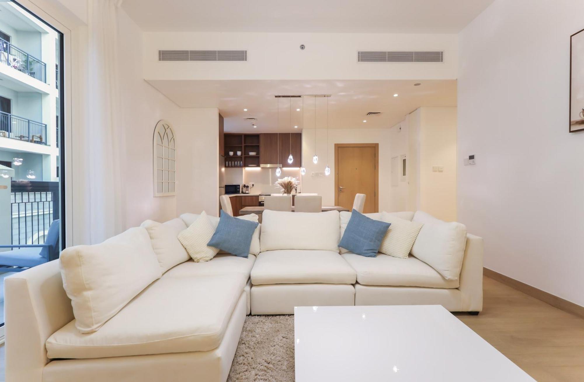 Elite Lux Homes - 1bhk Beachside Retreat At Port De La Apartment